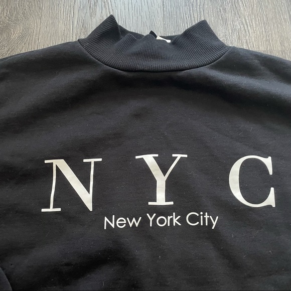 Black Oversized Graphic sweater h&m crew neck - Picture 4 of 10